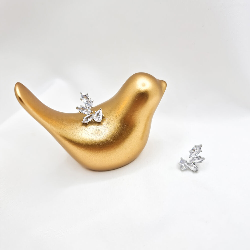 Cercei Stud ”Be luxurious”, argintii, decorați cu zirconiu, model 4 frunze, mireasă