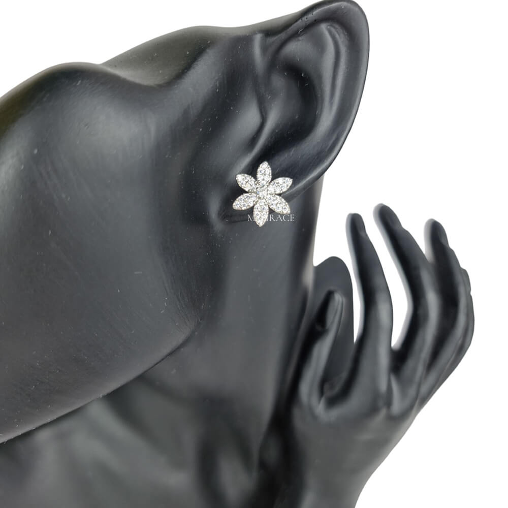 Cercei Stud ”Be luxurious”, argintii, decorați cu zirconiu, model floare, mireasă