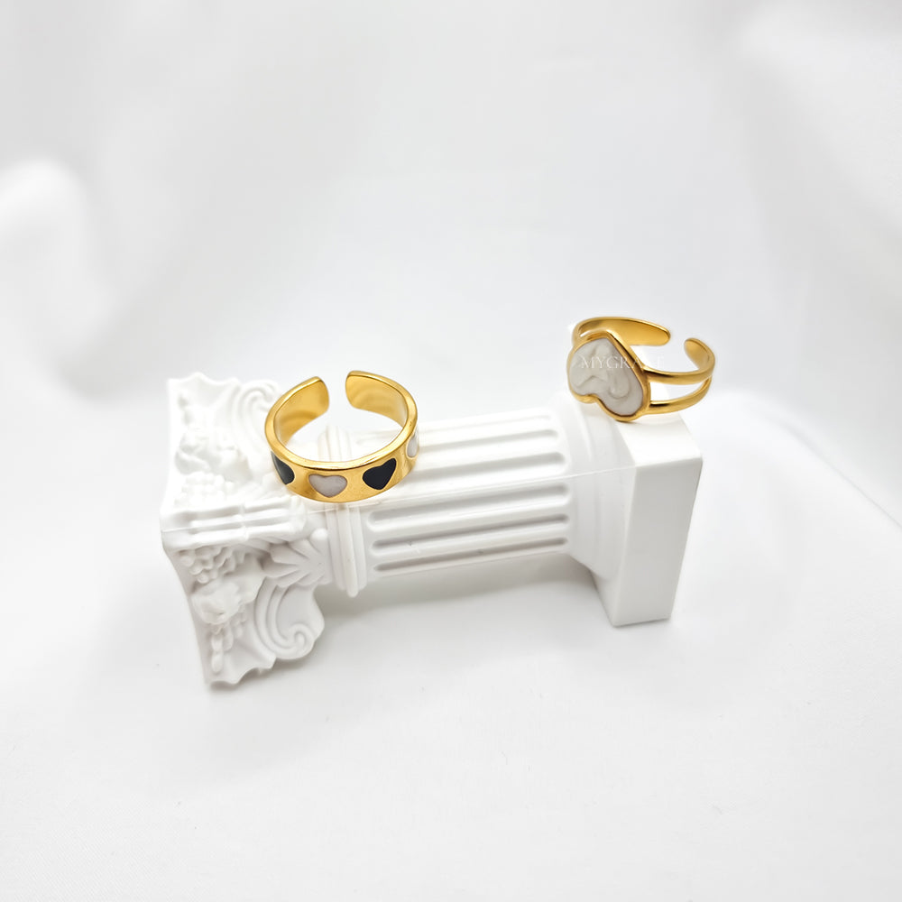Inel oțel inoxidabil ”Be tolerant”, auriu, decorat cu inimioare albe și negre, reglabil