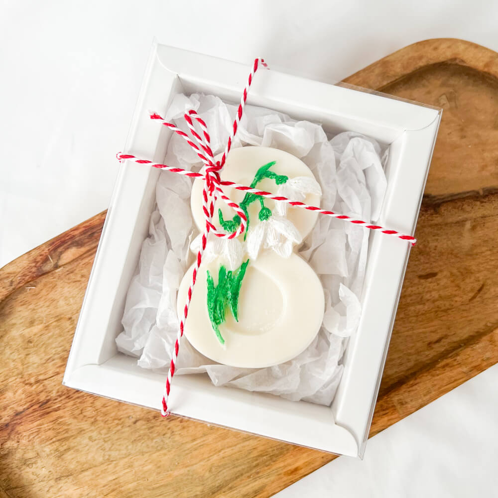 martisor parfumat ceara vegetala cifra 8 ghiocei MYGRACE