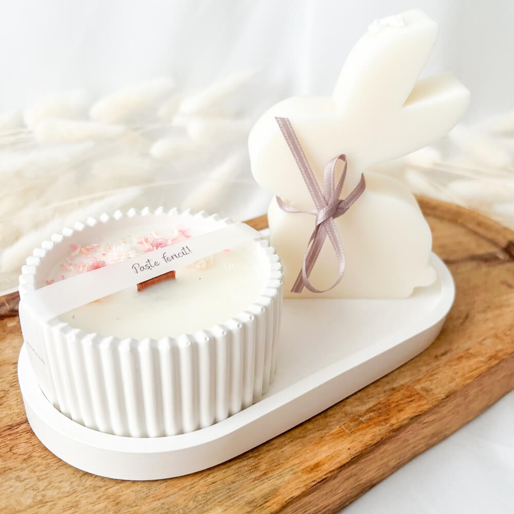 Cadou Paște ”Paște fericit” - set lumânări parfumate, ornament parfumat și tăviță ceramică handmade, ambalare premium