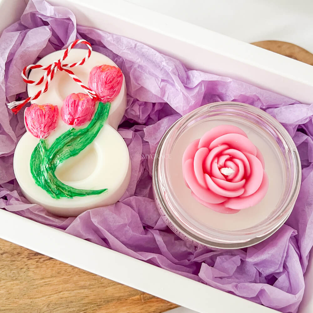 Cadou 8 martie - set cadou lumânare decor floral și ornament parfumat cifra 8, ceară naturală
