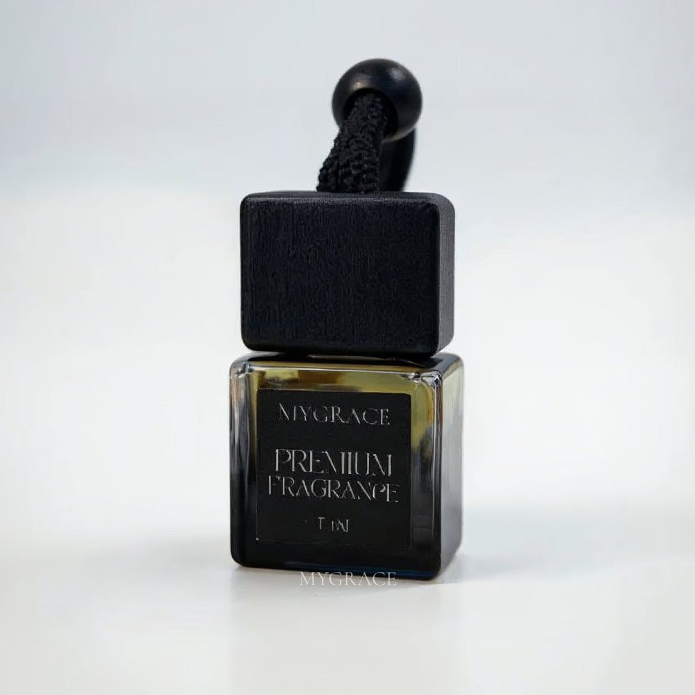 Odorizant auto, parfum bărbătesc - note lemnoase, chihlimbar, piele și mandarină