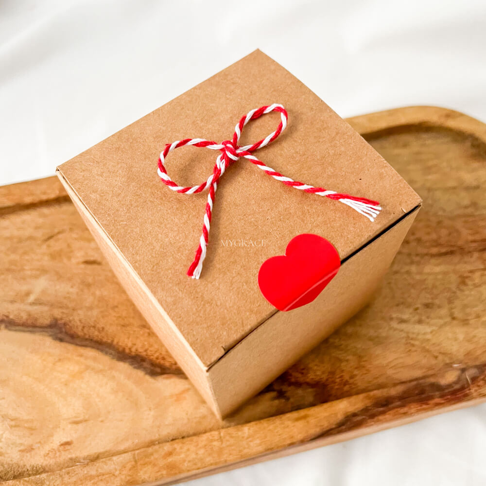 ambalare-borcanas-martisor
